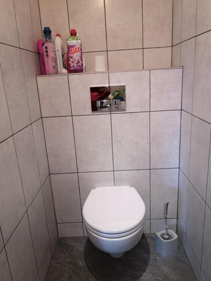 Appartement Pokoj Przy Jeziorze à Wizajny Extérieur photo
