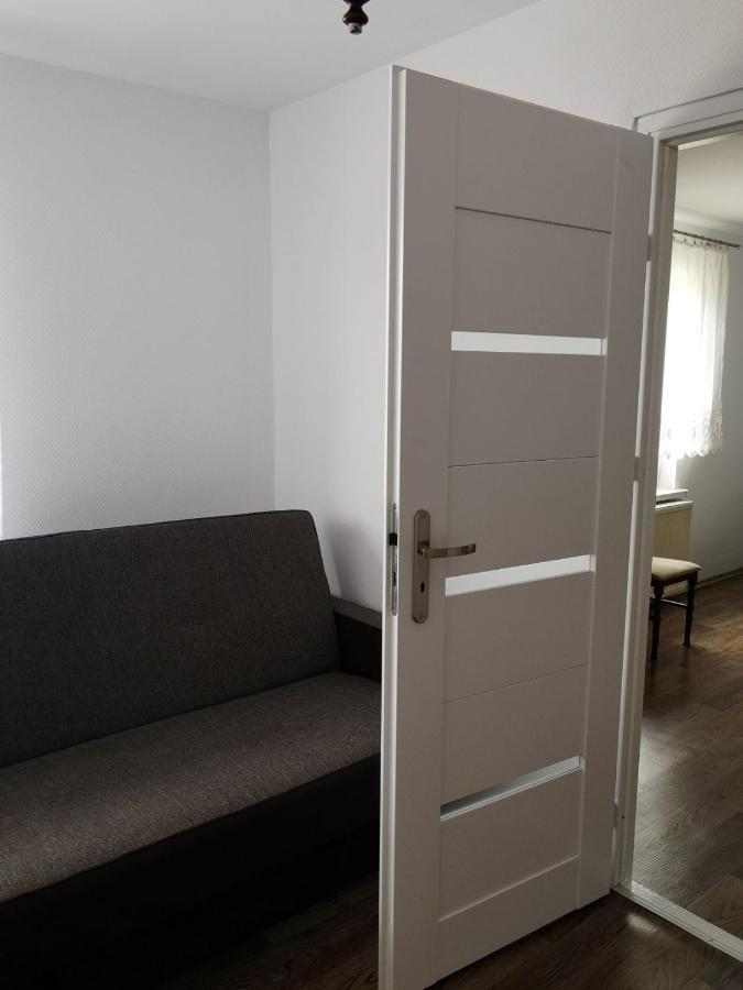 Appartement Pokoj Przy Jeziorze à Wizajny Extérieur photo